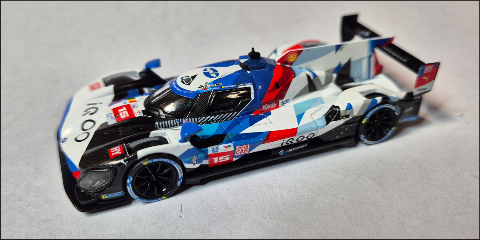 MiniGT - BMW Hybrid V8 Hypercar #15
