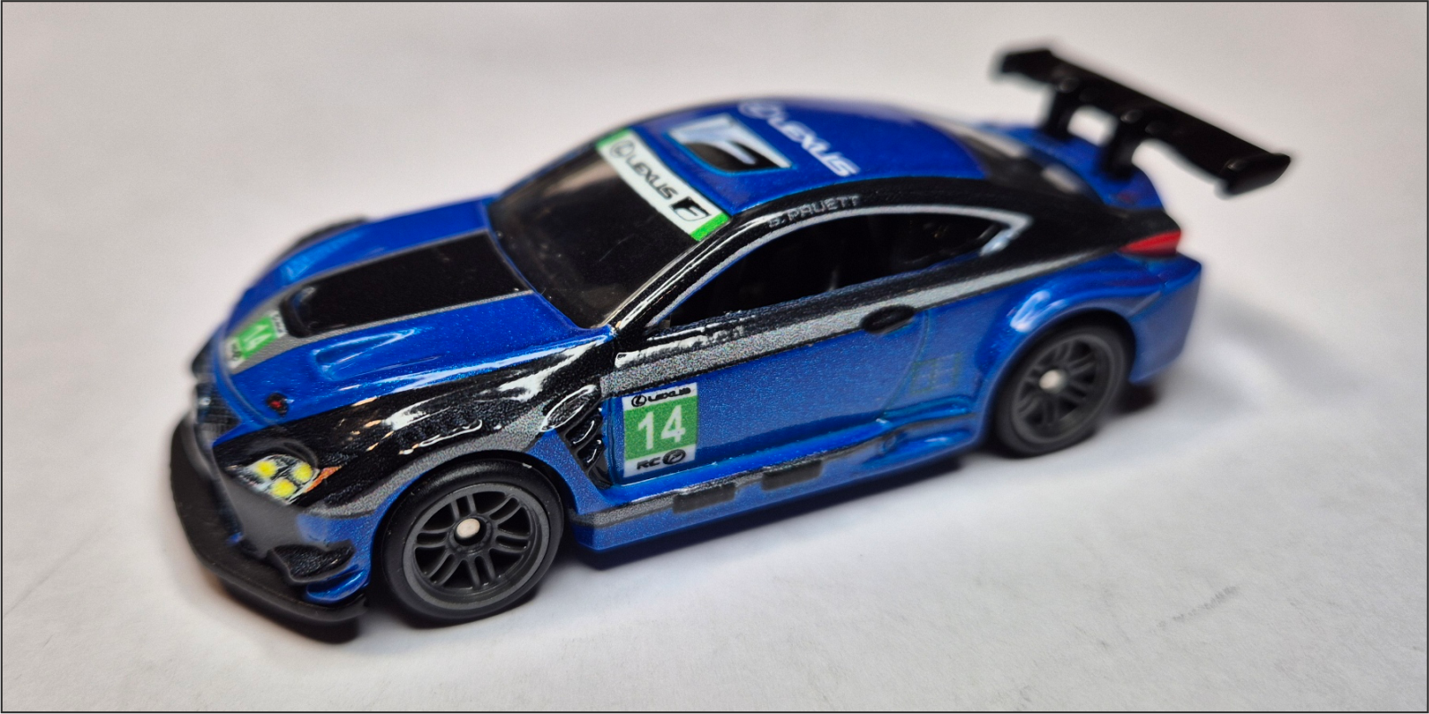Hot Wheels Premium - Lexus RC F GT3